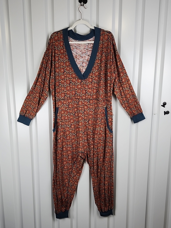 NATURAL LIFE Pants - NATURAL LIFE Womens Red Navy Floral Cotton Knit Johnnie Jumpsuit Small Oversized